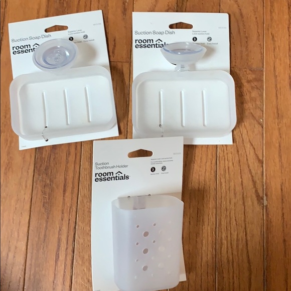 Suction bathroom accessories